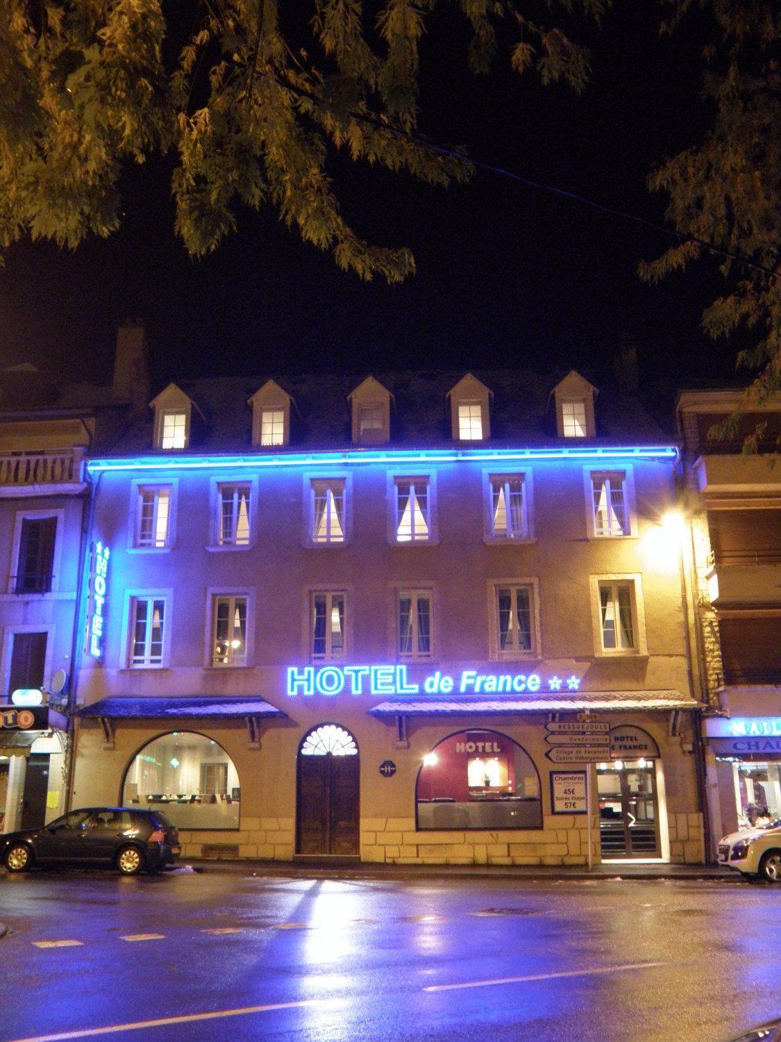Hotel De France Espalion Bagian luar foto