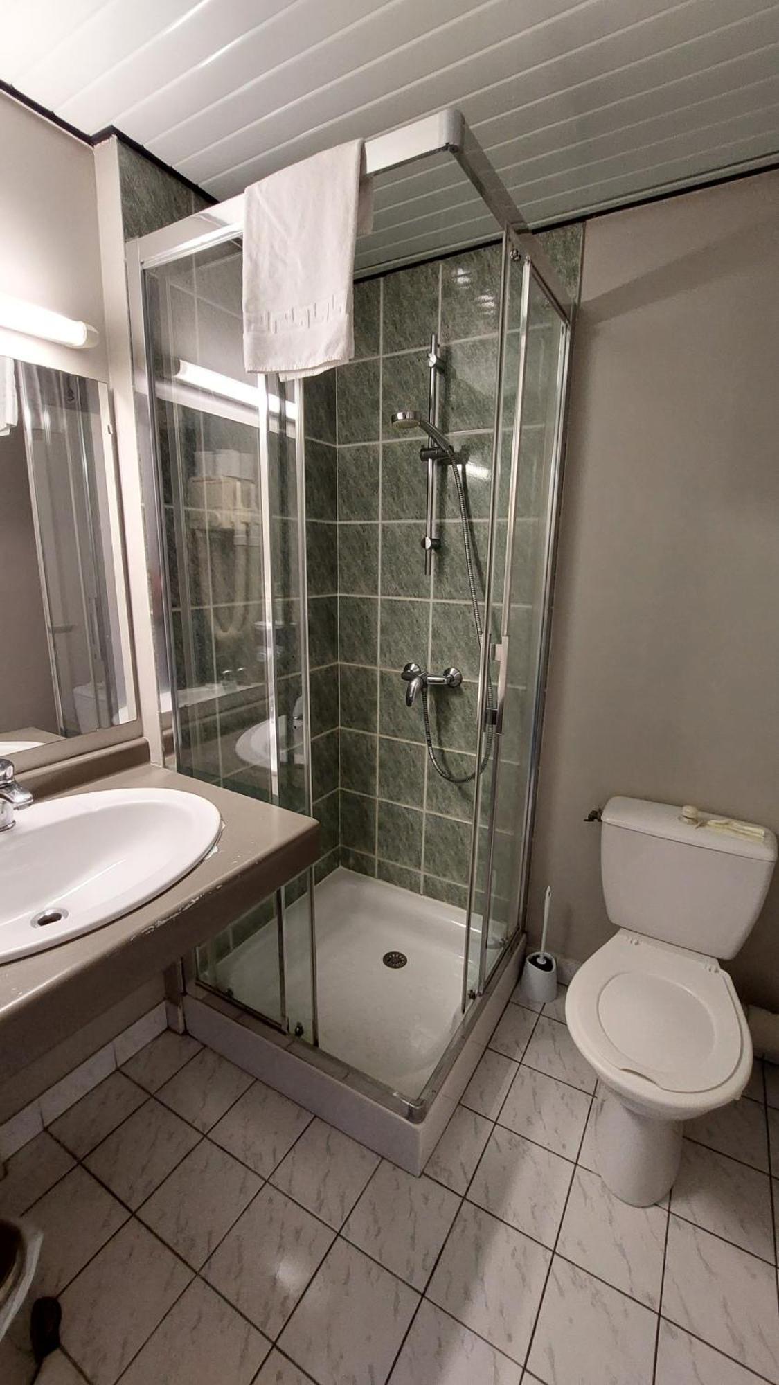 Hotel De France Espalion Bagian luar foto